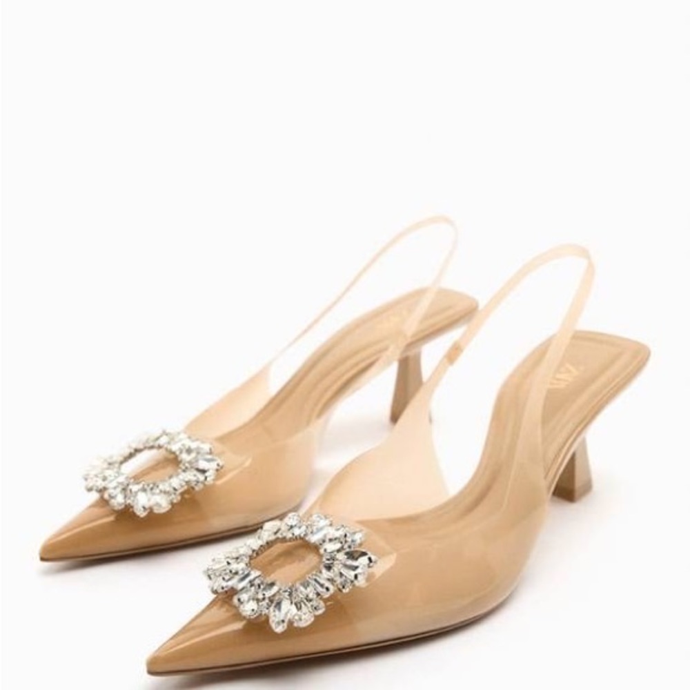 EMBELLISHED VINYL HEELED SHOES - Beige